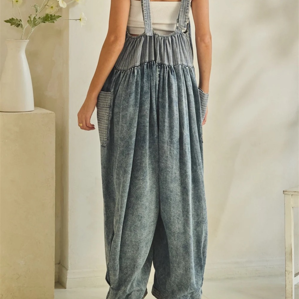 💕Oli & Hali Women's Blue Denim Jumpsuit - Picture 8 of 11